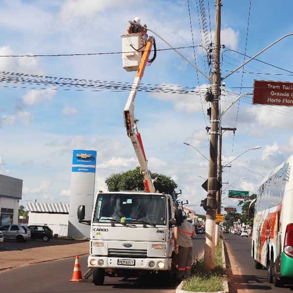 Prefeitura de Paraguaçu investe em luminárias de Led para melhoria da iluminação pública