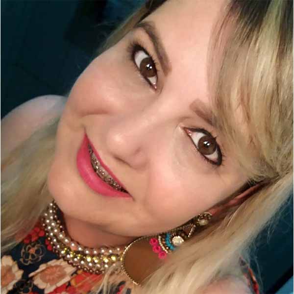 Tatiana Batista comemora mais um aniversário