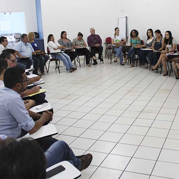 Comunidade de Paraguaçu Paulista debate soluções para população de rua