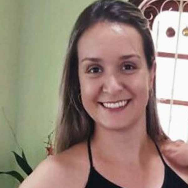Carol dos Anjos comemora mais um aniversário