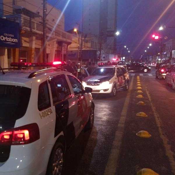 Homem leva duas facadas no centro de Tupã