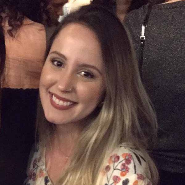 Marilia Paiva apaga velinhas nesta quinta