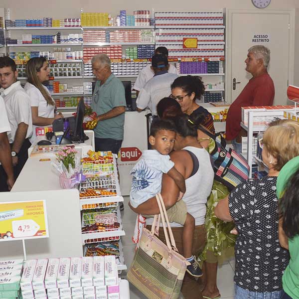 Drogaria PoupAqui é inaugurada e tem como foco vender o medicamento mais barato do Brasil