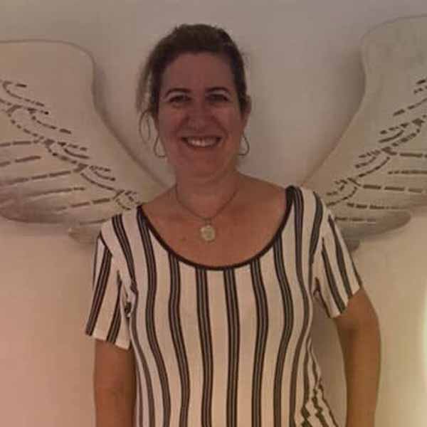 Assunta Gonçalves apaga velinhas nesta quarta