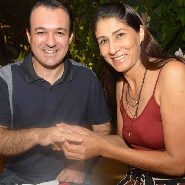 Eduardo e Iracema ficam noivos