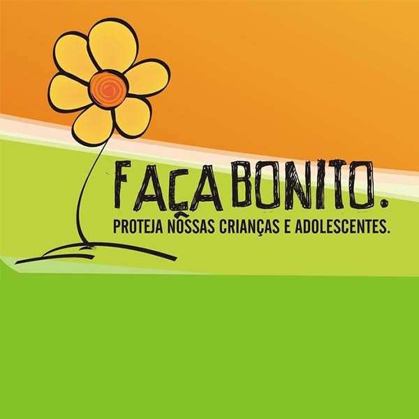 CREAS promove teatro sobre combate à violência e exploração sexual de crianças e adolescente