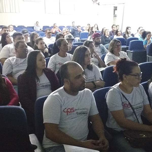 Alunos do curso Técnico em Administração da Etec promovem capacitação em RH