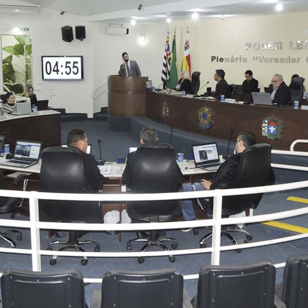Câmara aprova projeto da prefeita Almira Garms