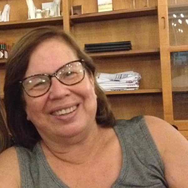 Marsy Pacheco apaga velinhas neste domingo