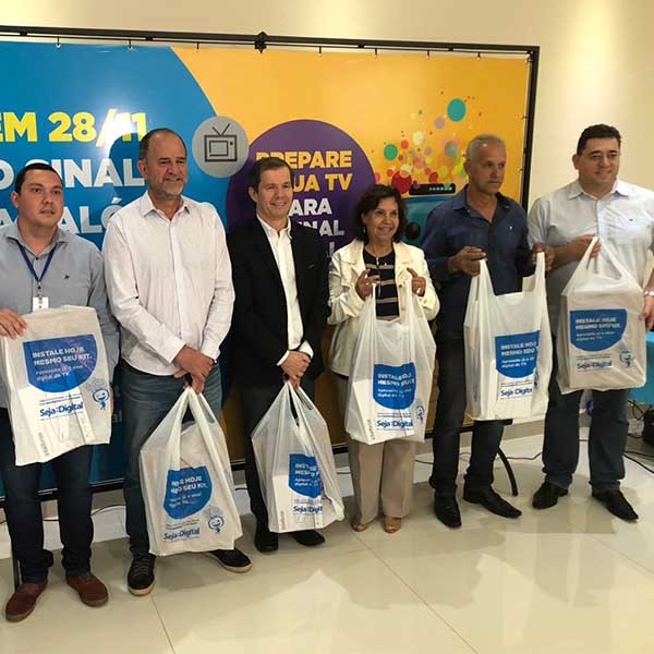 Prefeita Almira assina termo de cooperação para processo de implantação de TV digital