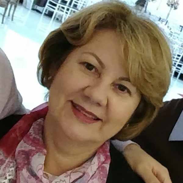 Celina Bruschi apaga velinhas nesta terça