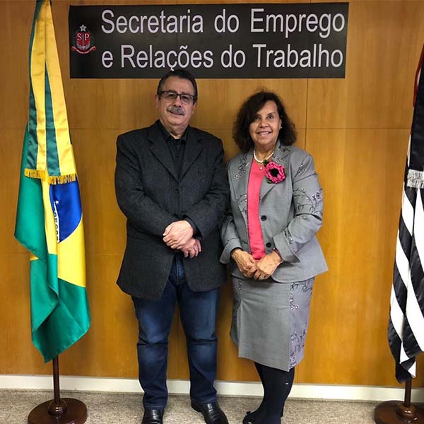 Prefeita Almira protocola pedido para 'Frente de Trabalho'
