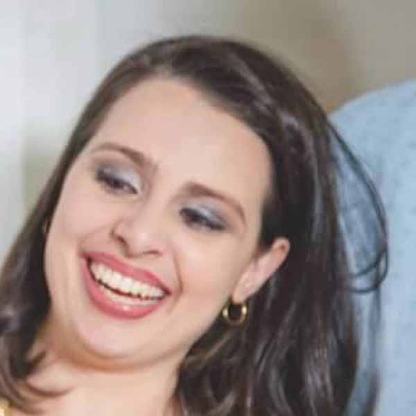 Dayane Stein apaga velinhas nesta sexta