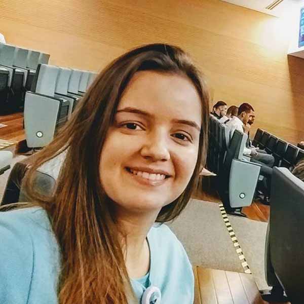 Aleandra Paião celebra mais um ano de vida