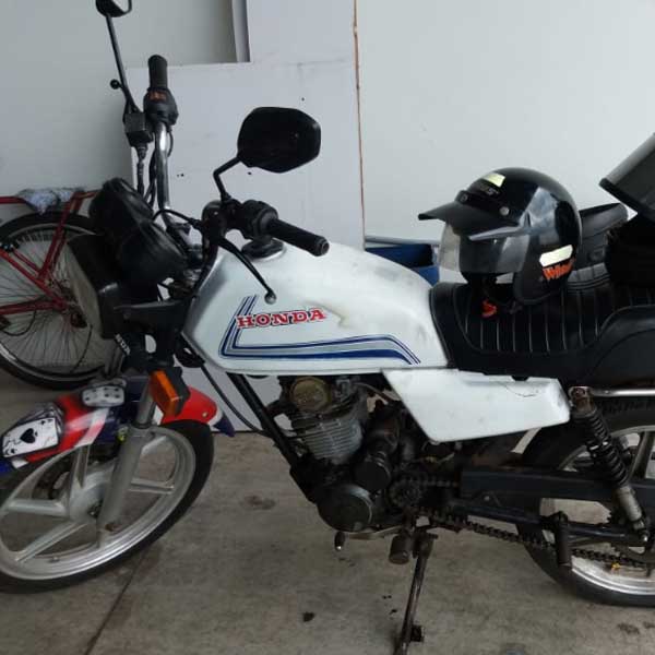 Homem é detido por comprar moto furtada, em Paraguaçu Paulista
