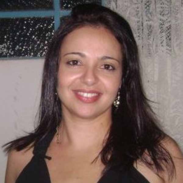 Juliane Fermino celebra mais um ano de vida