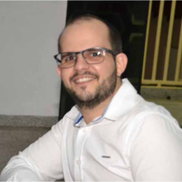 Leonardo Volcean comemora mais um aniversário