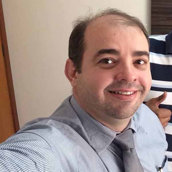 Adriano Bulhões celebra mais um ano de vida