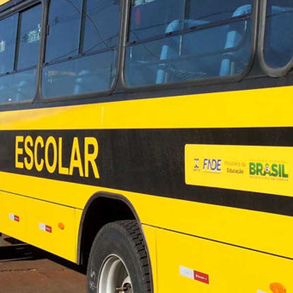 Paraguaçu ganha ônibus escolar pelo Fundo Nacional de Desenvolvimento da Educação