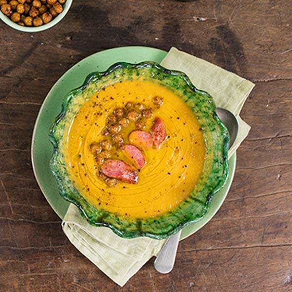 Sopa de grão-de-bico com linguicinha
