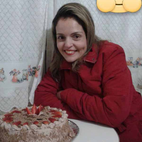 Michelly Henrichs completa idade nova