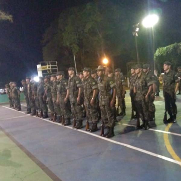 Tiro de Guerra realiza entrega da boina verde e do braçal de monitor