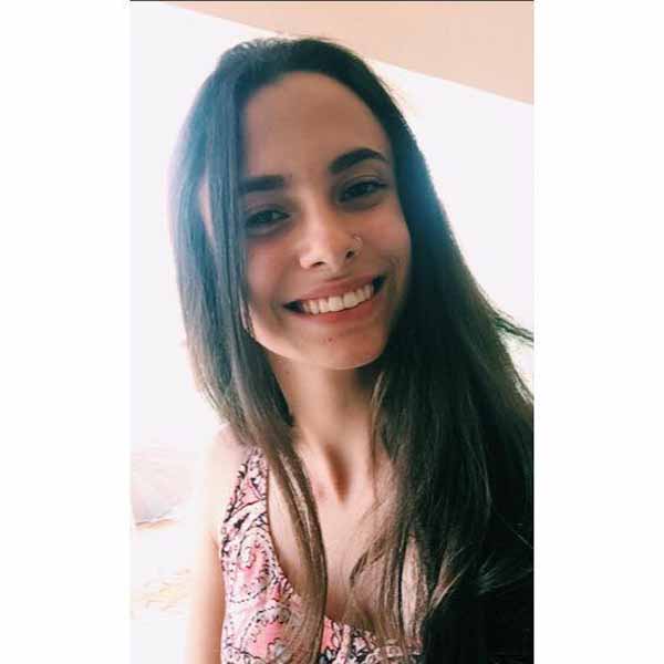 Mariane Calesso recebe os parabéns pela chegada de mais um aniversário
