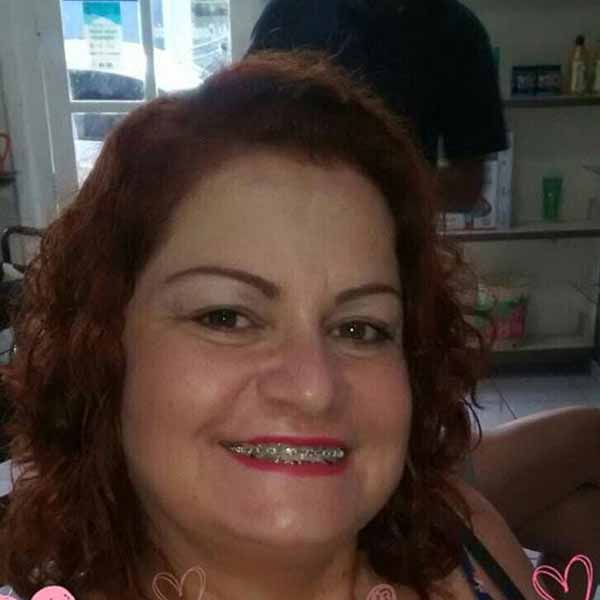 Rosemery Pavão recebe os parabéns pela chegada de mais um aniversário