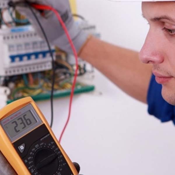 Curso de Eletricista - Instalações Elétricas em Baixa Tensão está com inscrições abertas