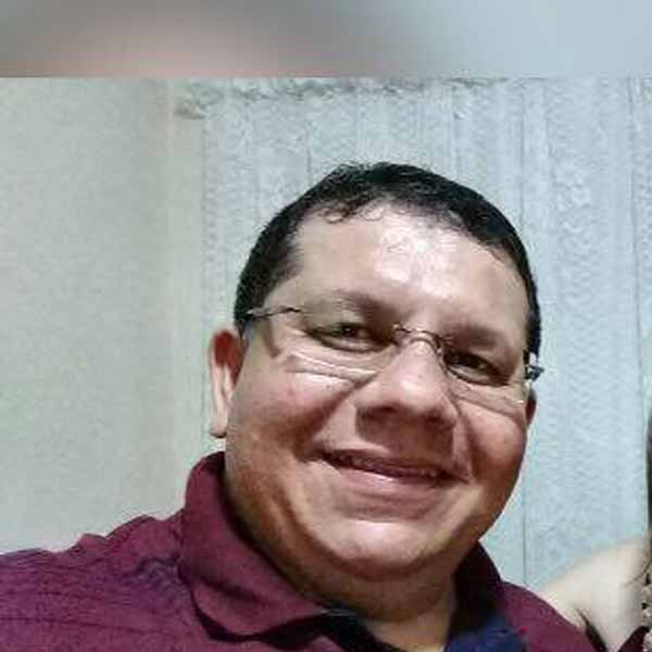 Tarcisio Vitor apaga velinhas nesta quarta