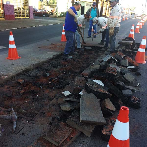 Prefeitura começa a fazer alterações na Avenida Siqueira Campos