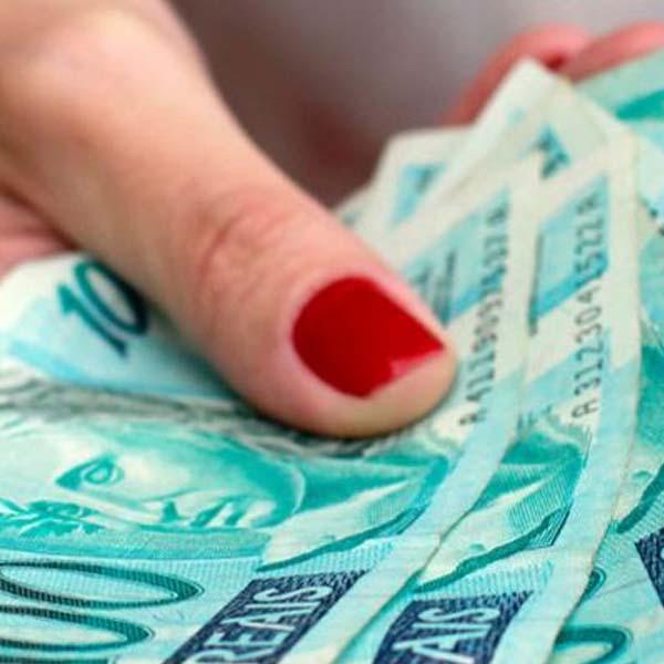 Moradora de Quatá ganha R$ 2 mil na promoção Instalação Premiada