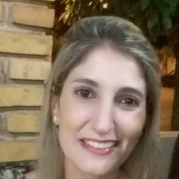 Kelli Pangone apaga velinhas neste sábado