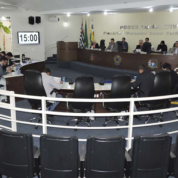Projetos da Prefeita Almira são aprovados na Câmara