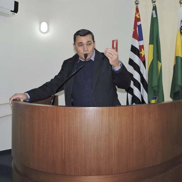 Câmara rejeita veto do Executivo sobre Projeto de Lei que regulamenta disposição dos lixos