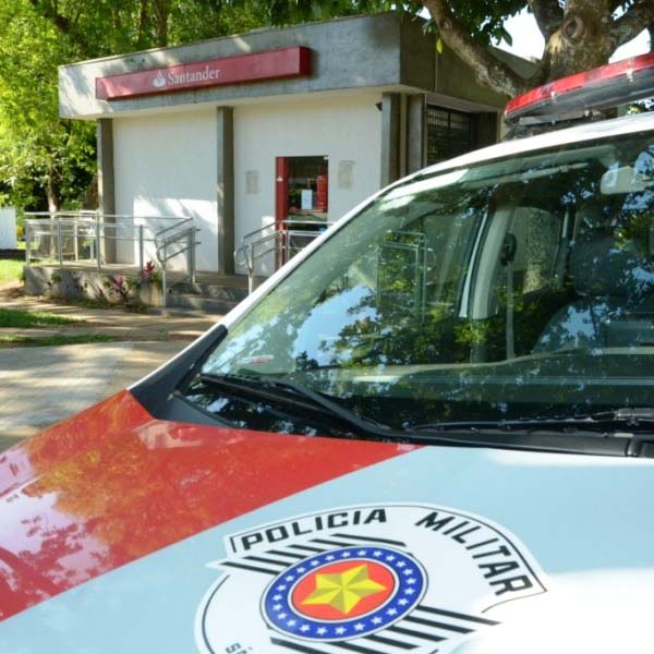 Armas são furtadas de agência bancária na Unesp de Marília
