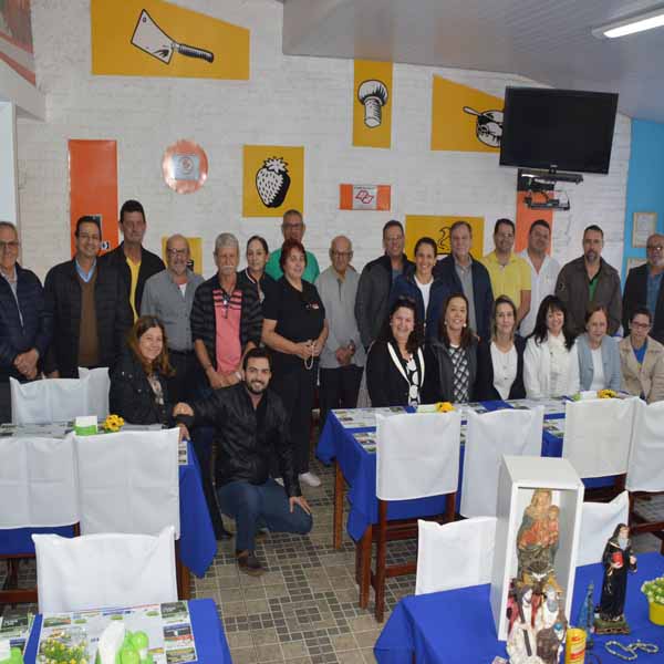Restaurante Turquinho recebe o terço empresarial