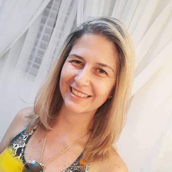 Juliana Farias comemora mais um aniversário