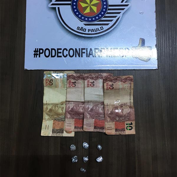 Homem esconde droga na boca para tentar despistar PM em Paraguaçu