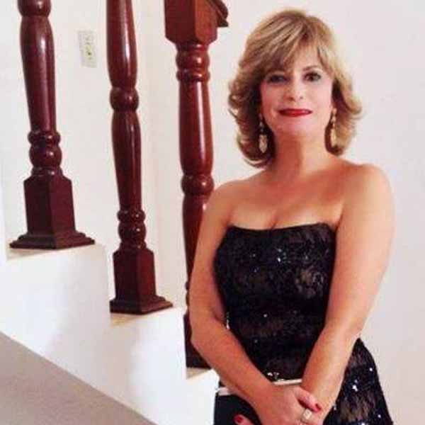 Monica de Noronha apaga velinhas neste domingo