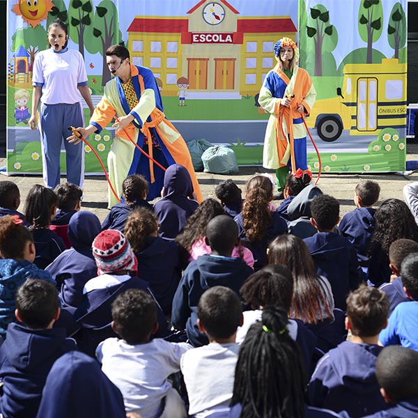 Projeto 'A Arte da Vida' aborda reciclagem de lixo em escola de Paraguaçu Paulista