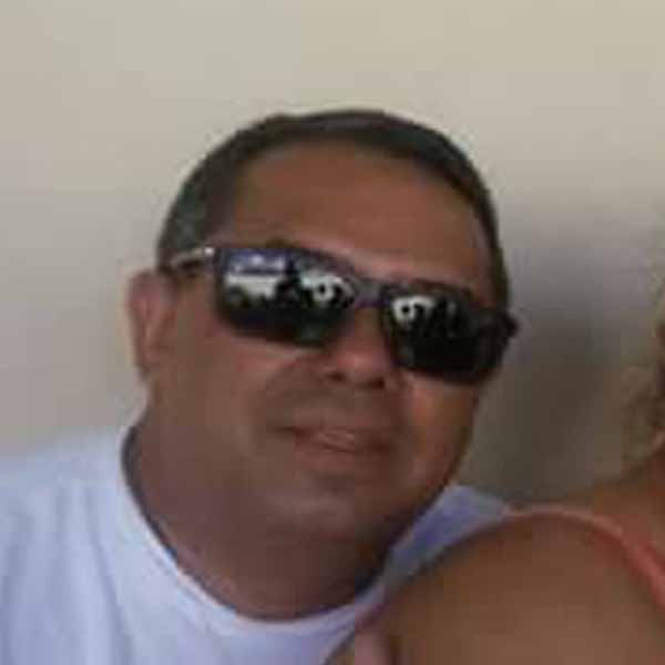 Silvio Salum apaga velinhas neste sábado