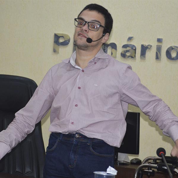 Lucas Dantas realiza palestra 'Deficiência à Primeira Vista' na Câmara Municipal