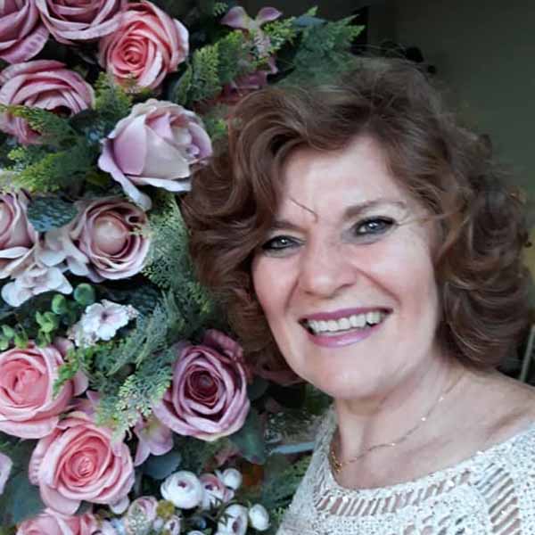 Jussara Beenazi completa idade nova