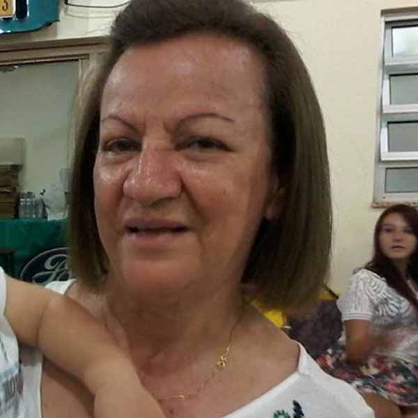 Maria Inês apaga velinhas neste sábado