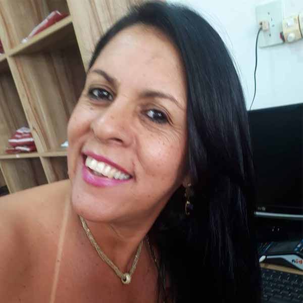 Eliana Ferreira comemora mais um aniversário.