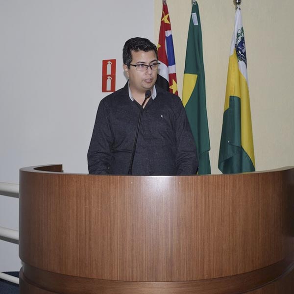 Psicólogo fala sobre a prevenção ao suicídio na Câmara de Vereadores