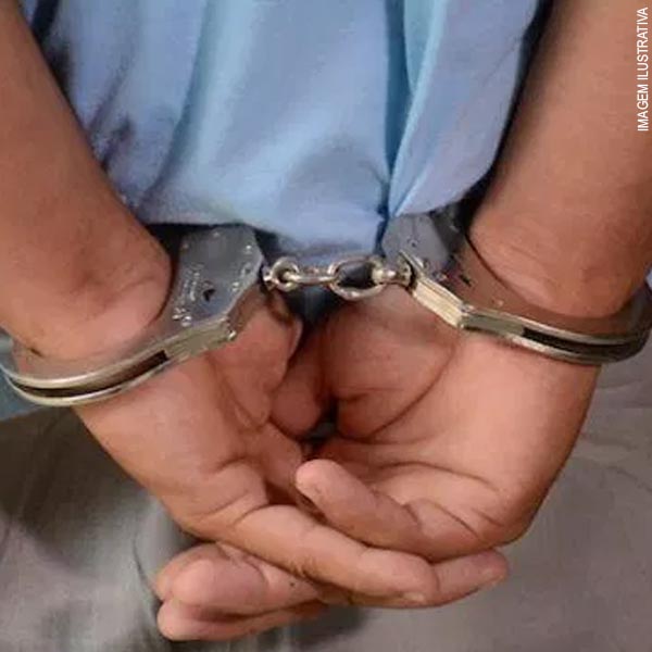 Polícias cumprem mandado de busca e apreensão em imóvel no 'Mario Covas'