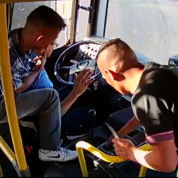 Tio e sobrinho são presos após serem flagrados por câmera durante assalto a ônibus em Ourinhos