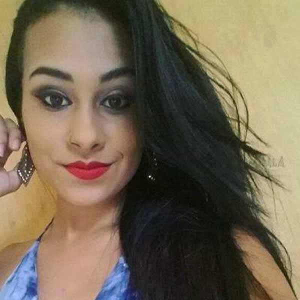 Mirela Eduarda comemora mais um aniversário.